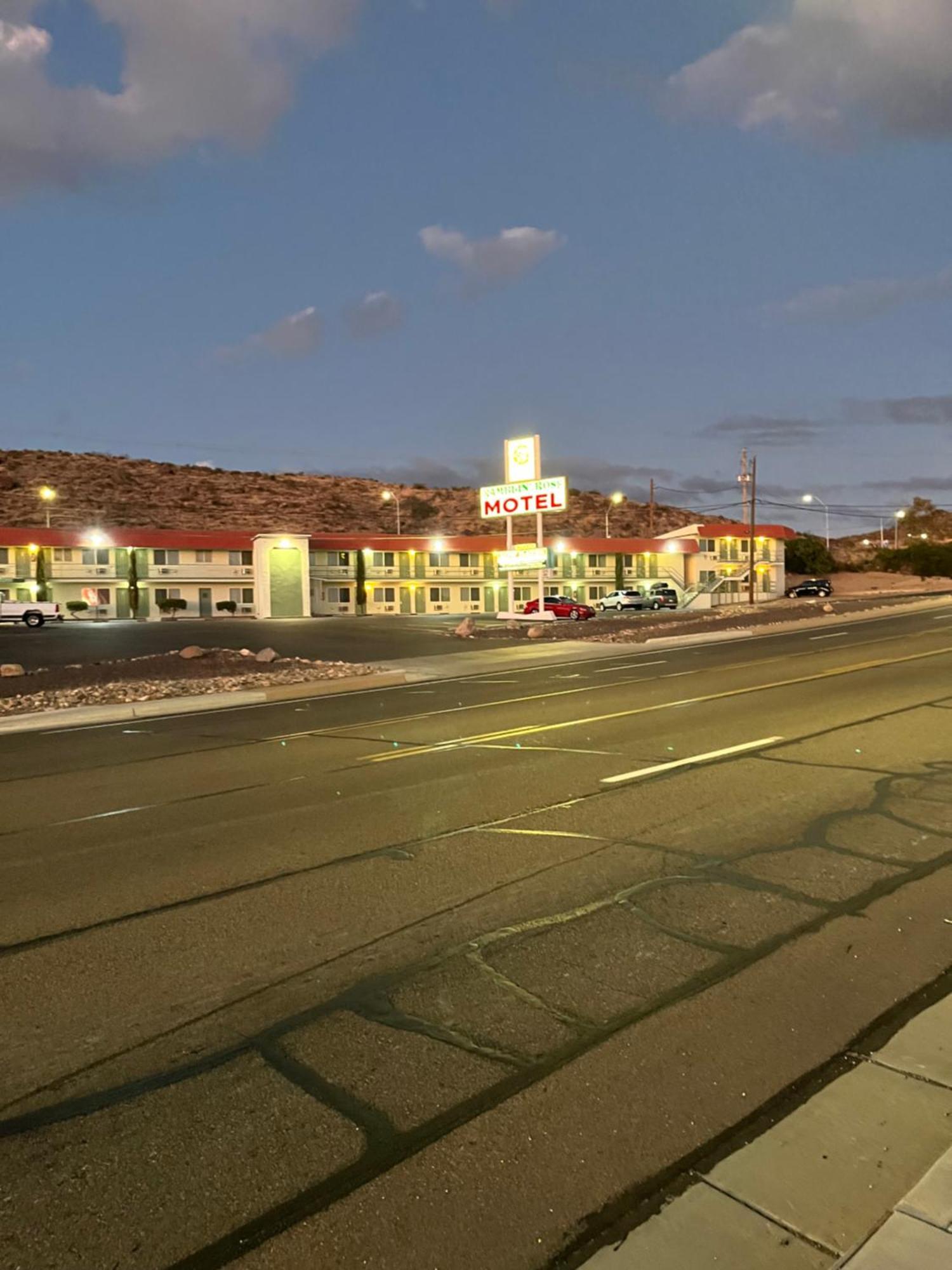 Ramblin Rose Motel Kingman Exterior photo