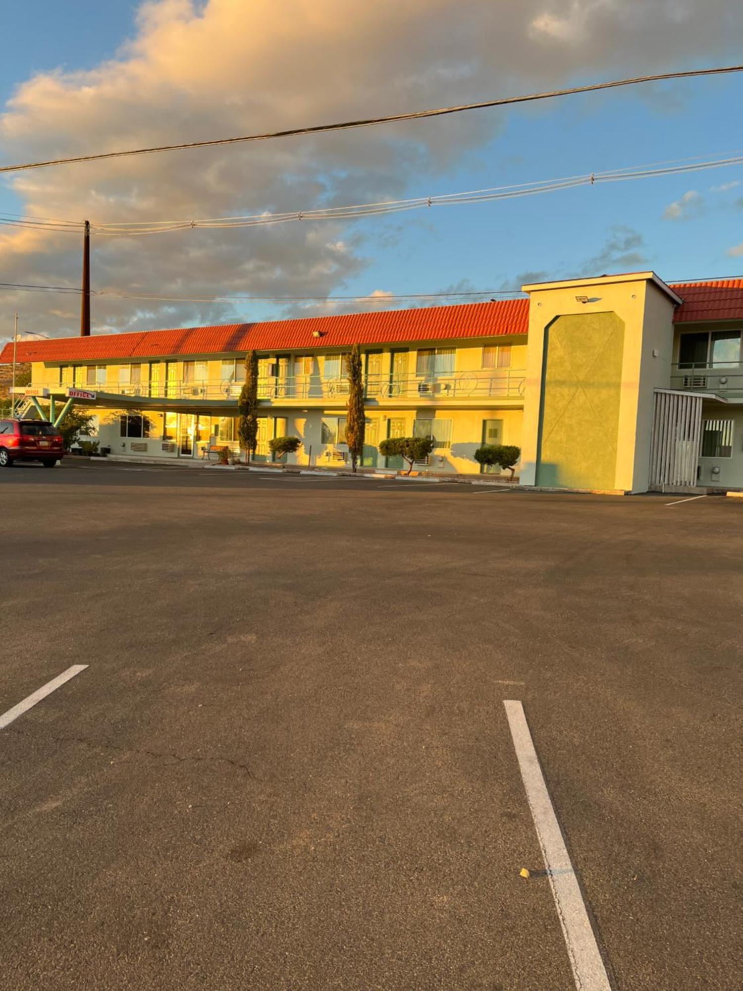 Ramblin Rose Motel Kingman Exterior photo